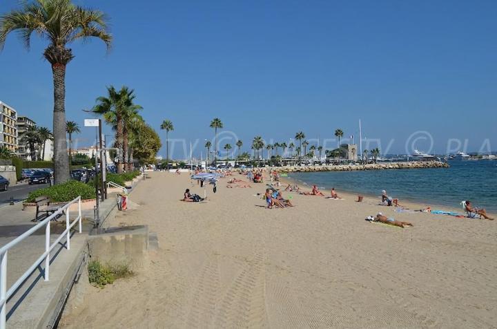 F1 A 5 Minutes Des Plages Et De La Gare 瓦洛里 外观 照片